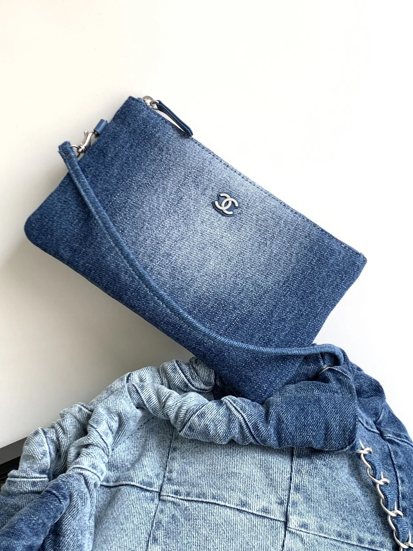 39CM HARDWARE SILVER HOBO CHANEL JEAN Client-focused Quick dispatch