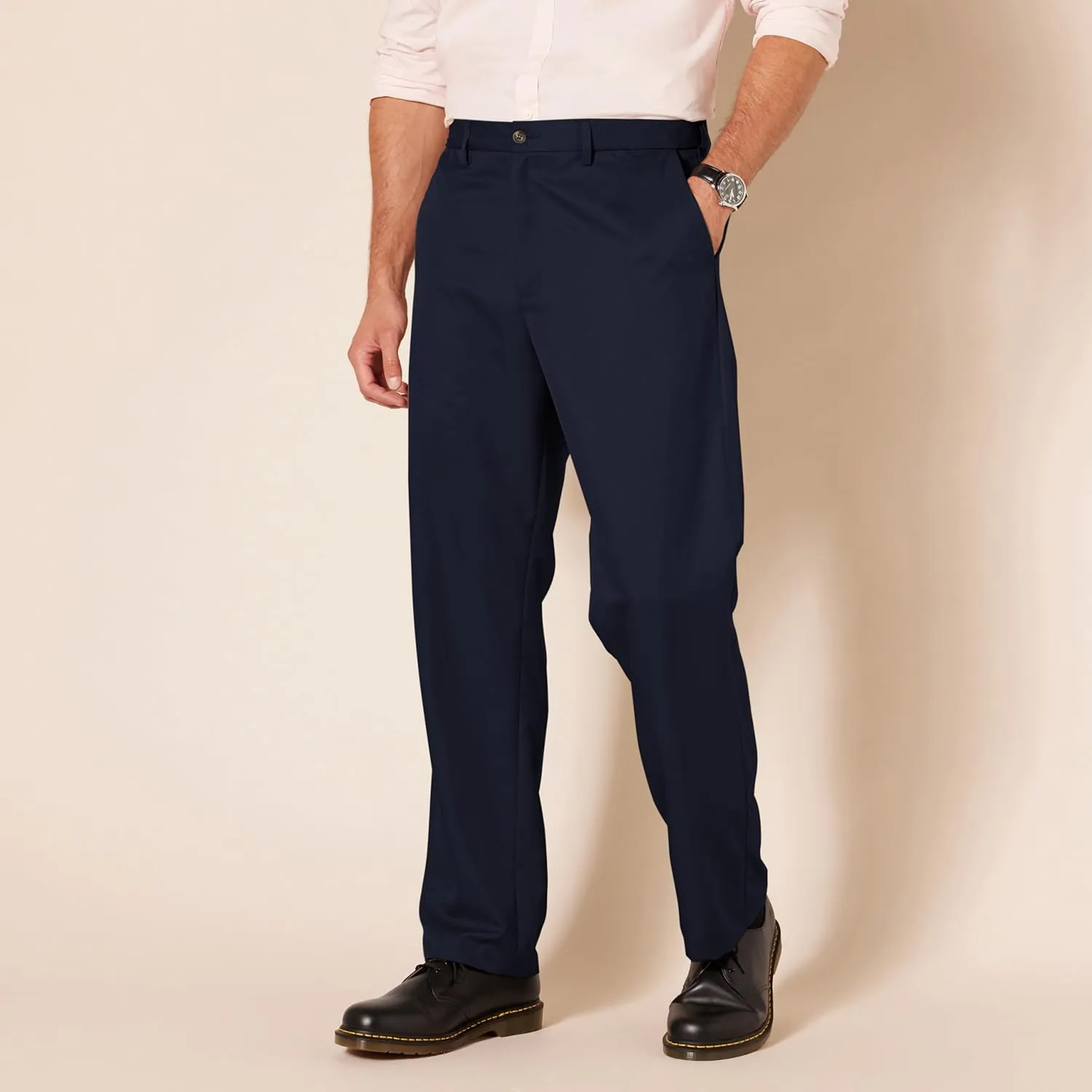 Amazon Essentials Men's Classic-Fit Expandable-Waist Flat-Front Dress Pant