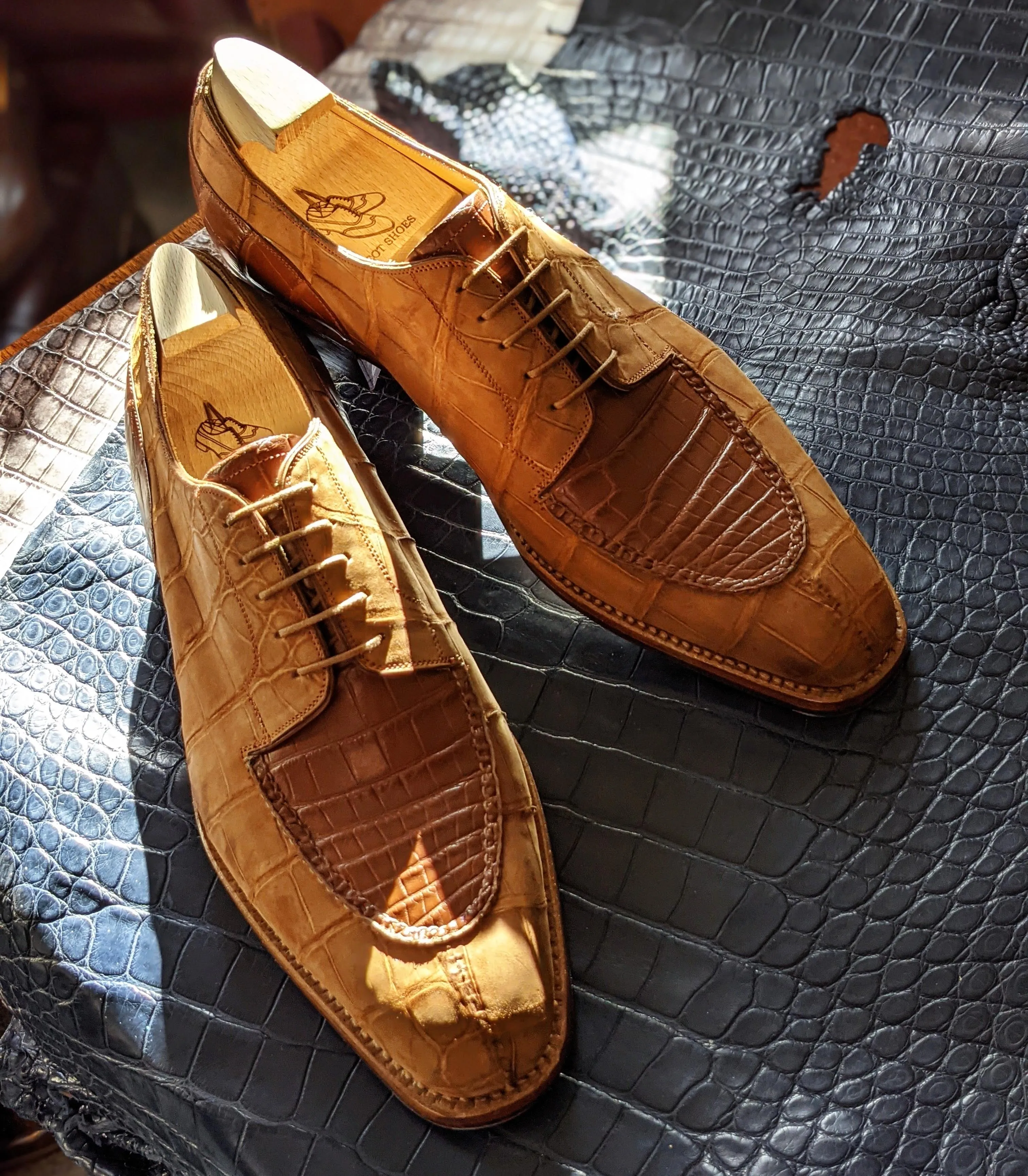 Ascot Kaan - Tan Nubuck Alligator & Cognac Crocodile