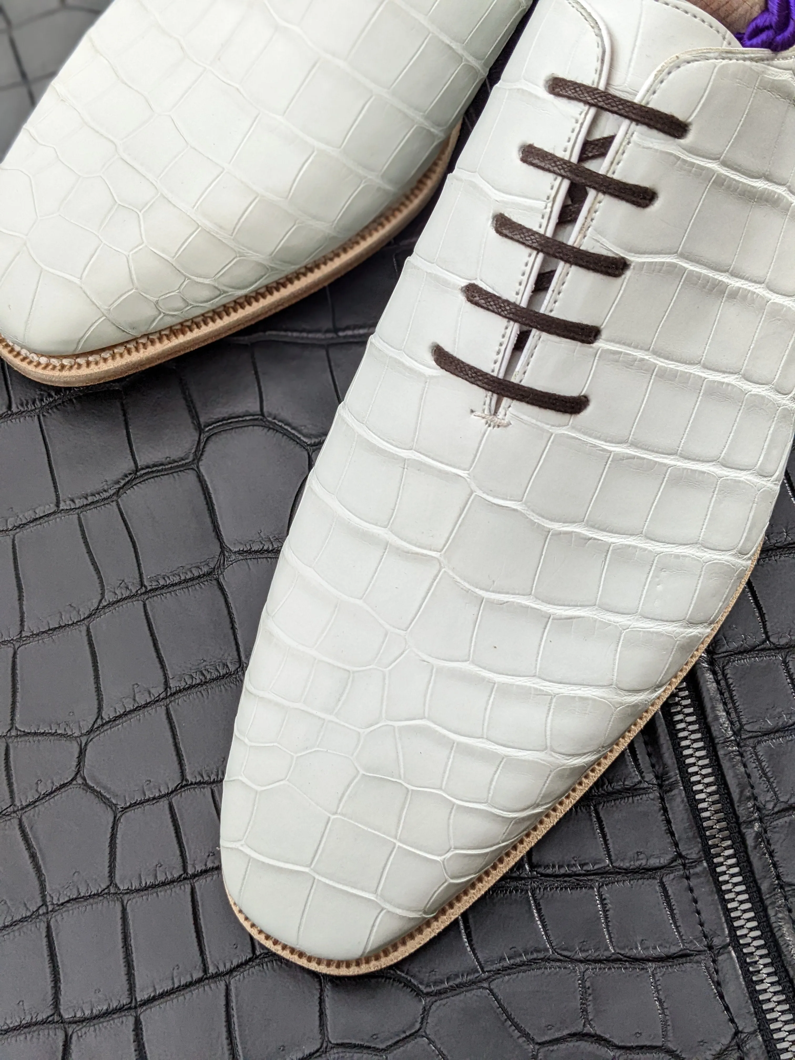 Ascot Wholecut - White Alligator