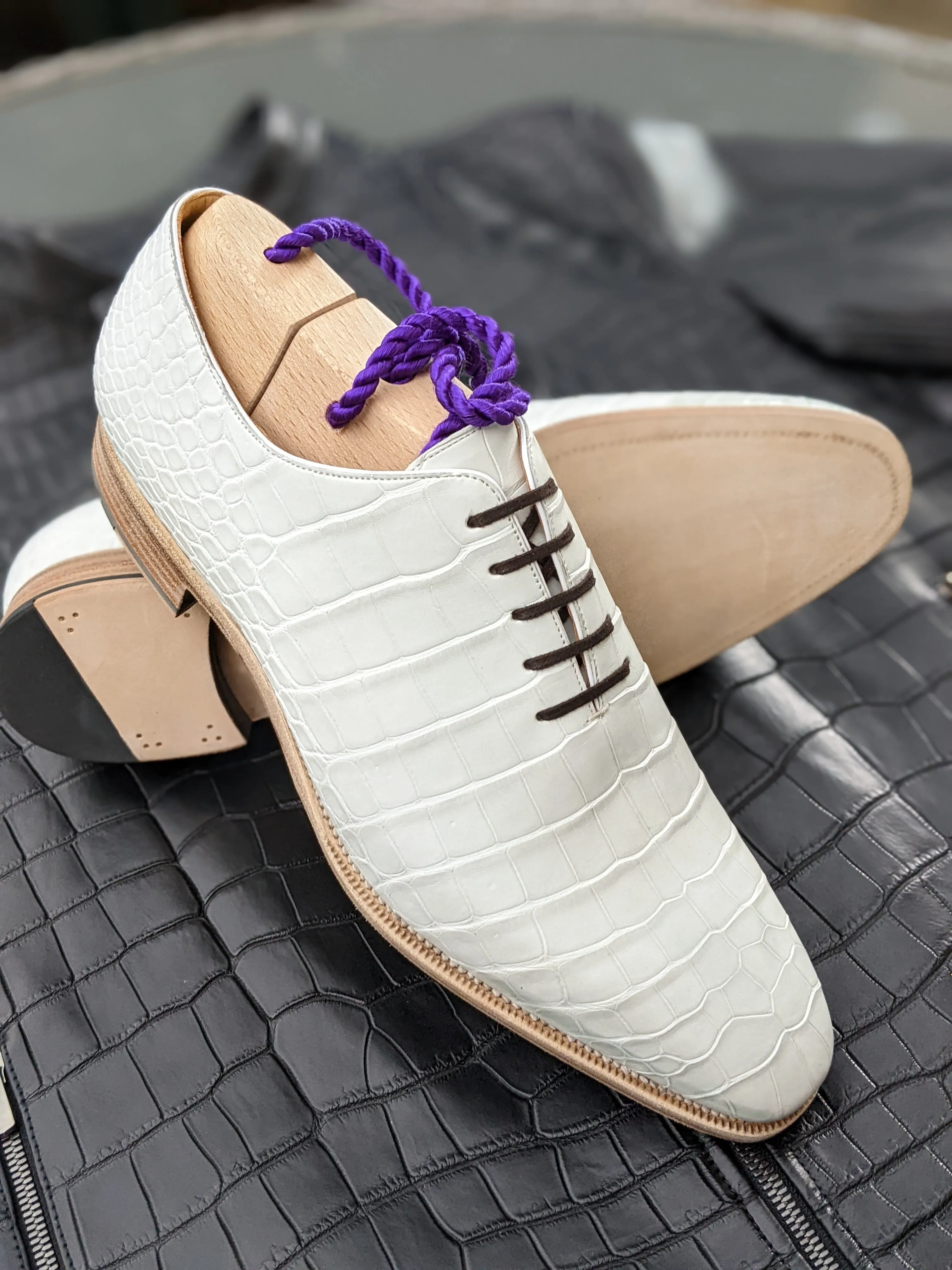 Ascot Wholecut - White Alligator