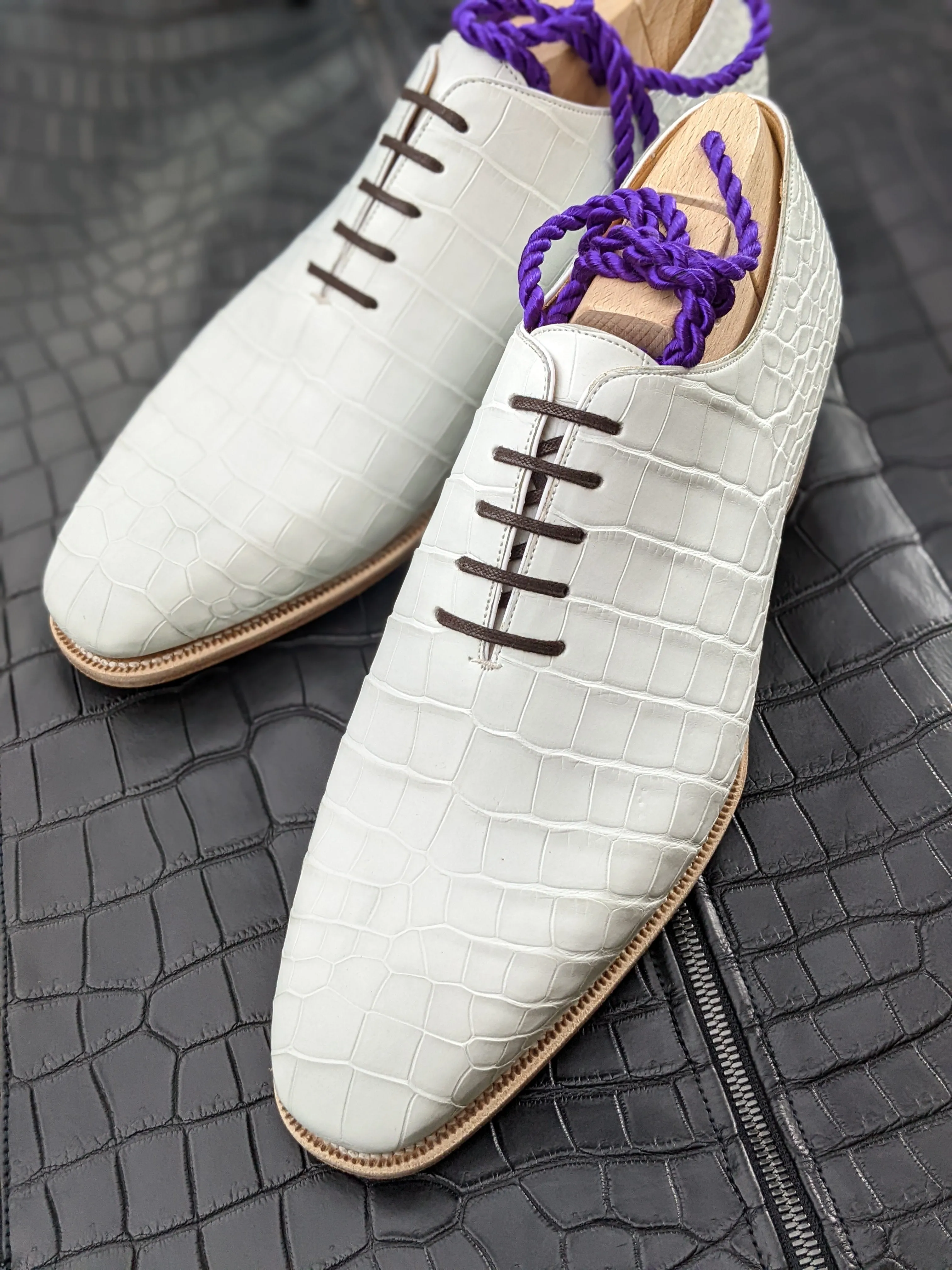 Ascot Wholecut - White Alligator