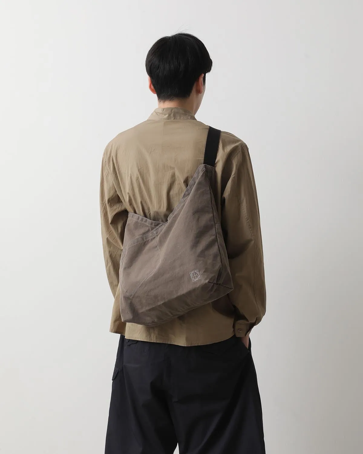 AZUMA SHOULDER BAG M LIGHT CANVAS