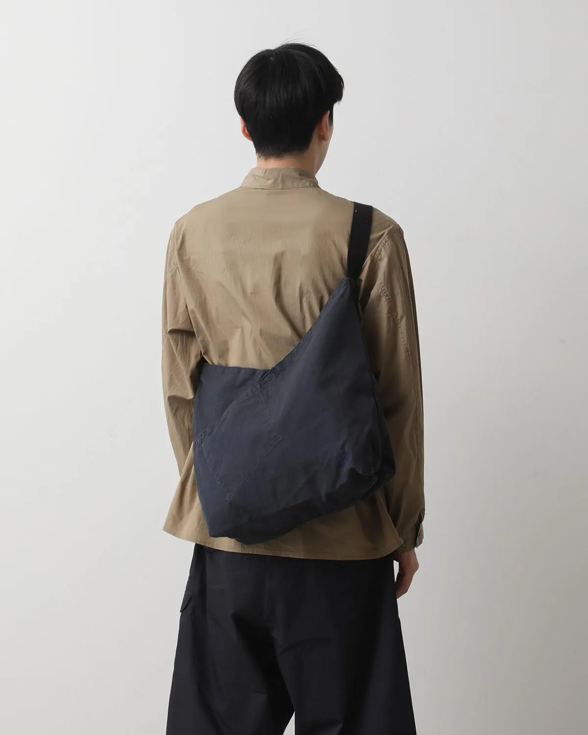 AZUMA SHOULDER BAG M LIGHT CANVAS