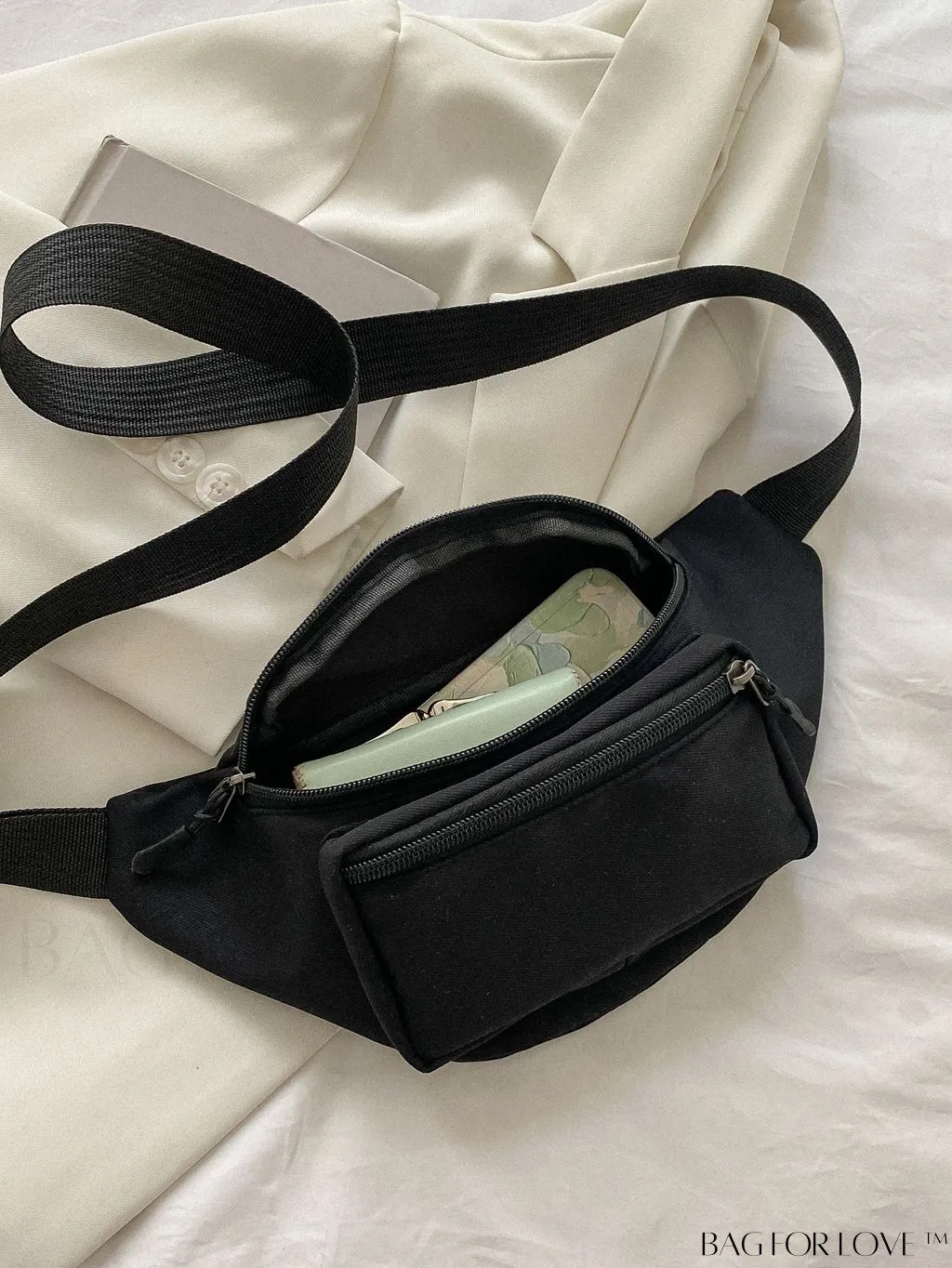 BagForLove - Premium Zippered Waist Bag: Modern and Sleek Design