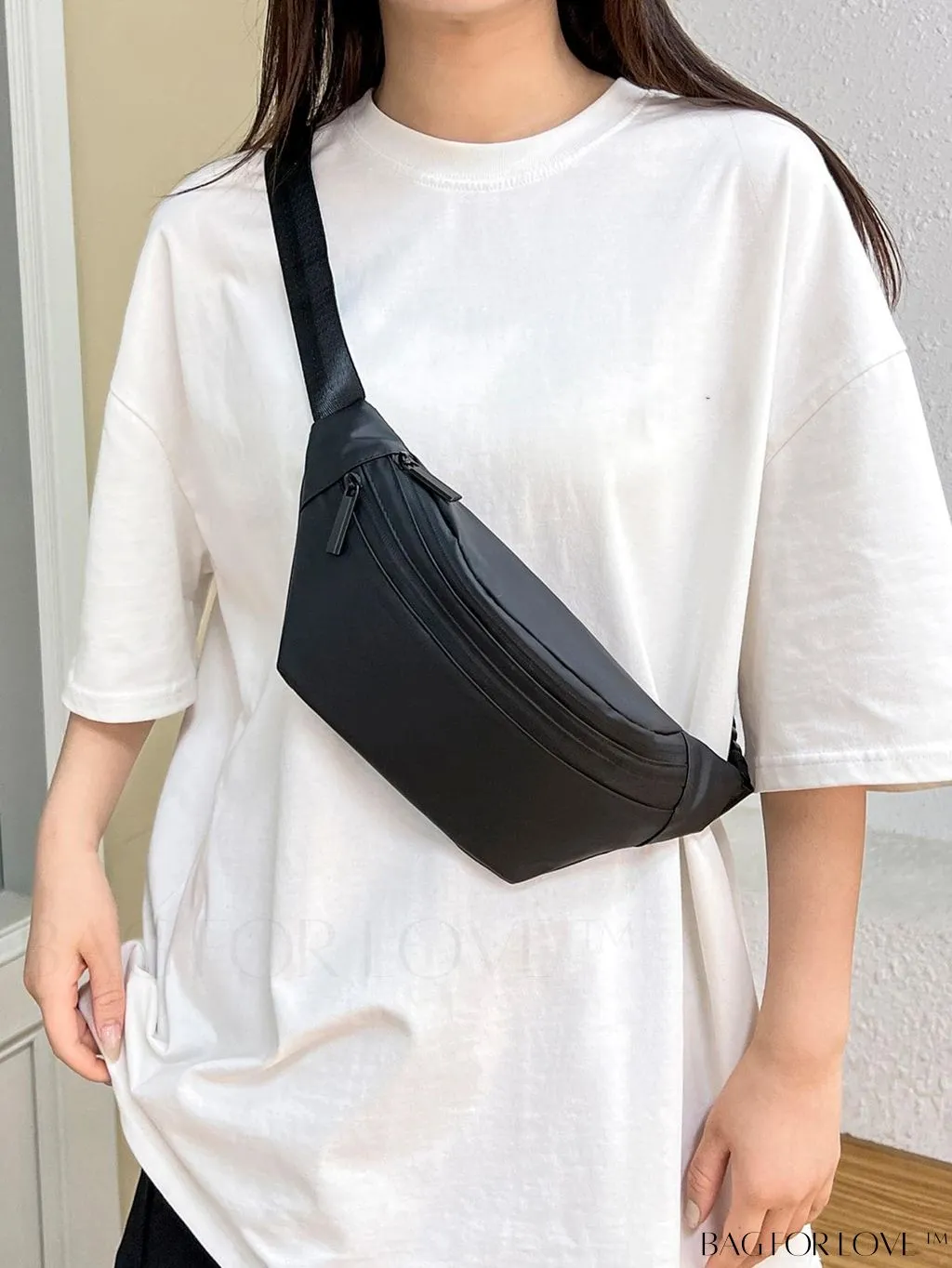 BagForLove - Sleek Zippered Waist Bag