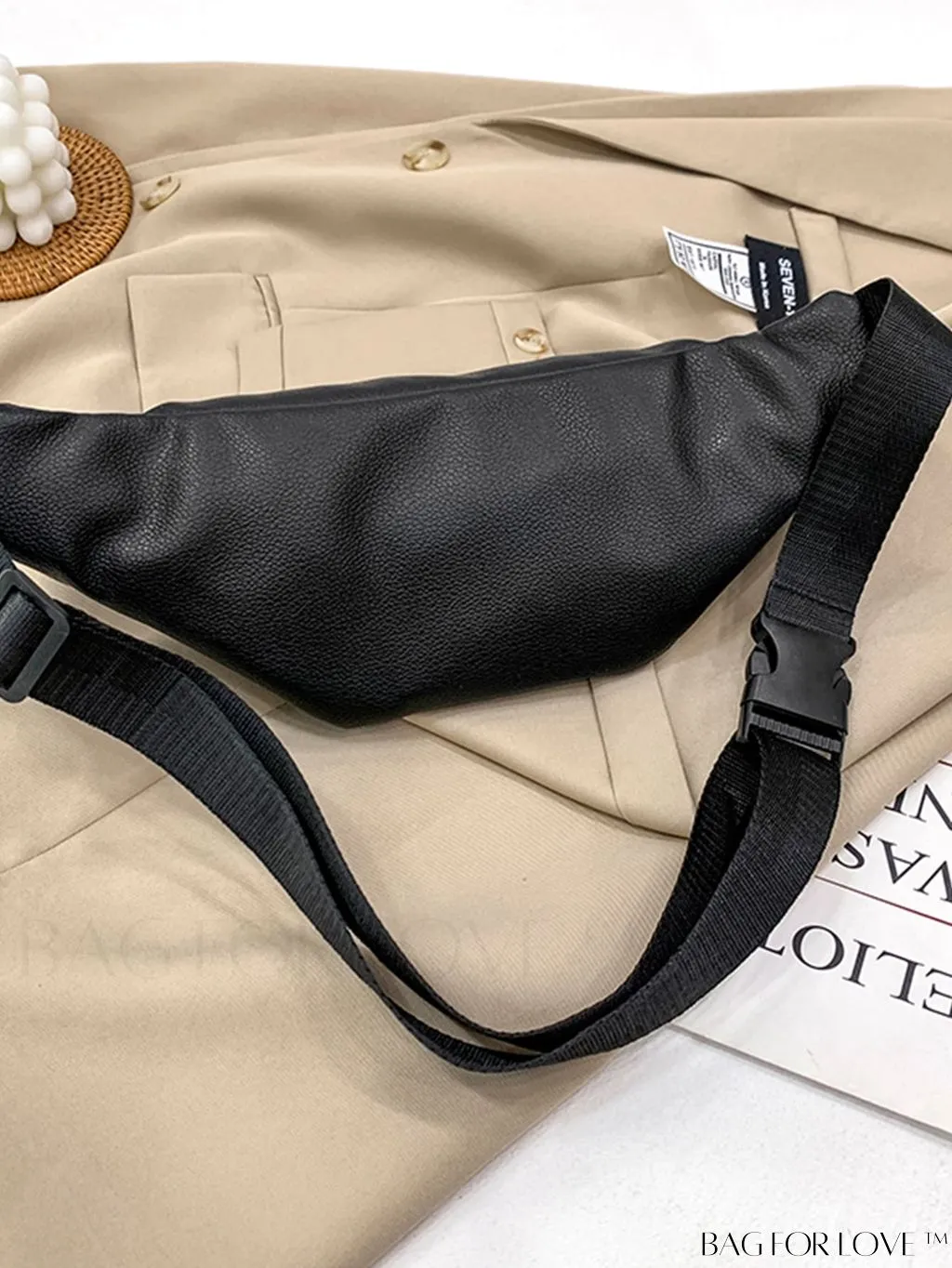 BagForLove - Sleek Zippered Waist Bag