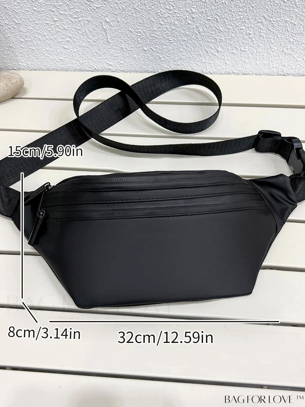 BagForLove - Sleek Zippered Waist Bag