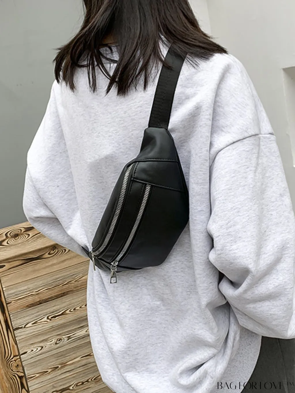 BagForLove - Sleek Zippered Waist Bag
