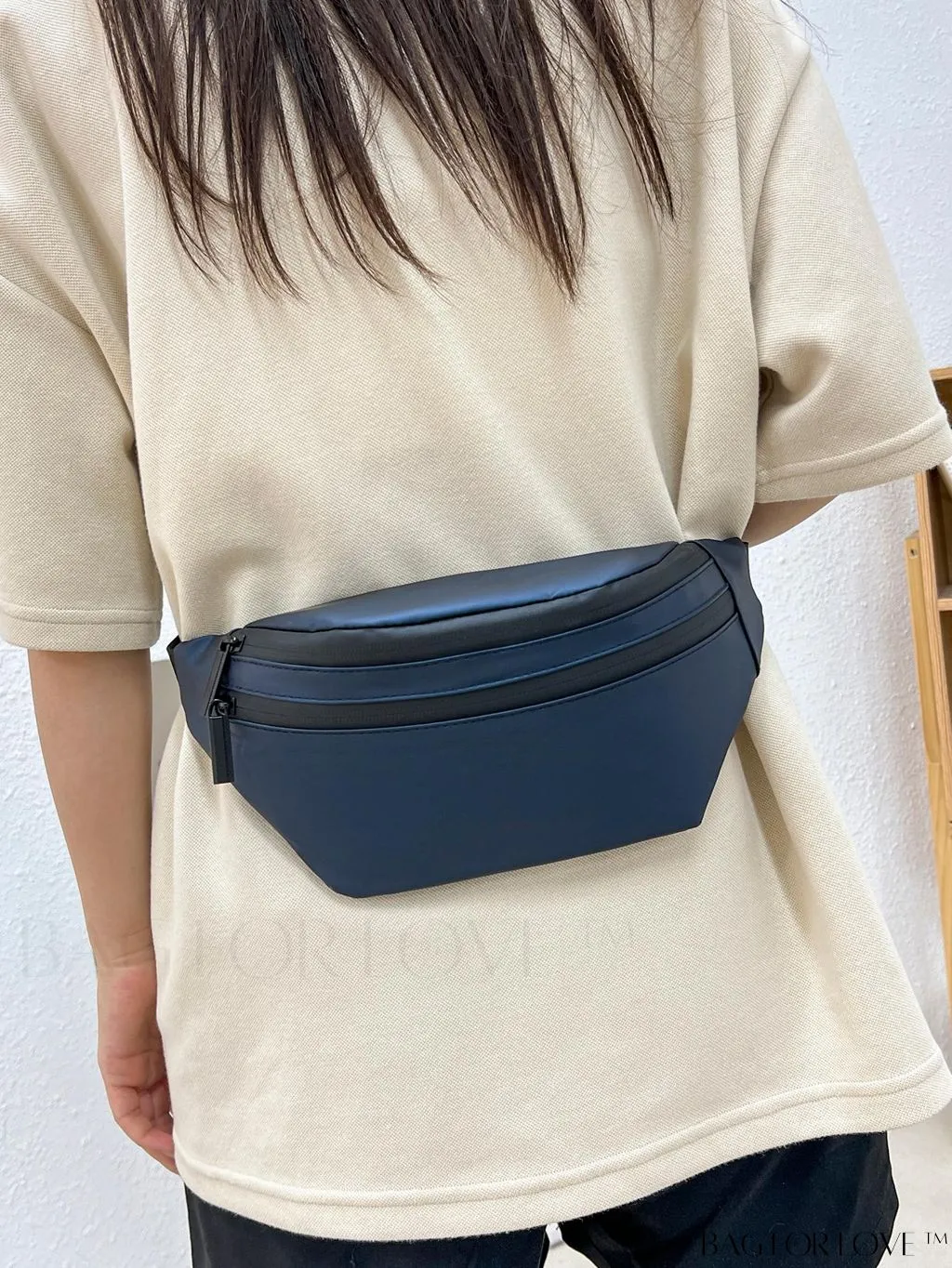 BagForLove - Sleek Zippered Waist Bag