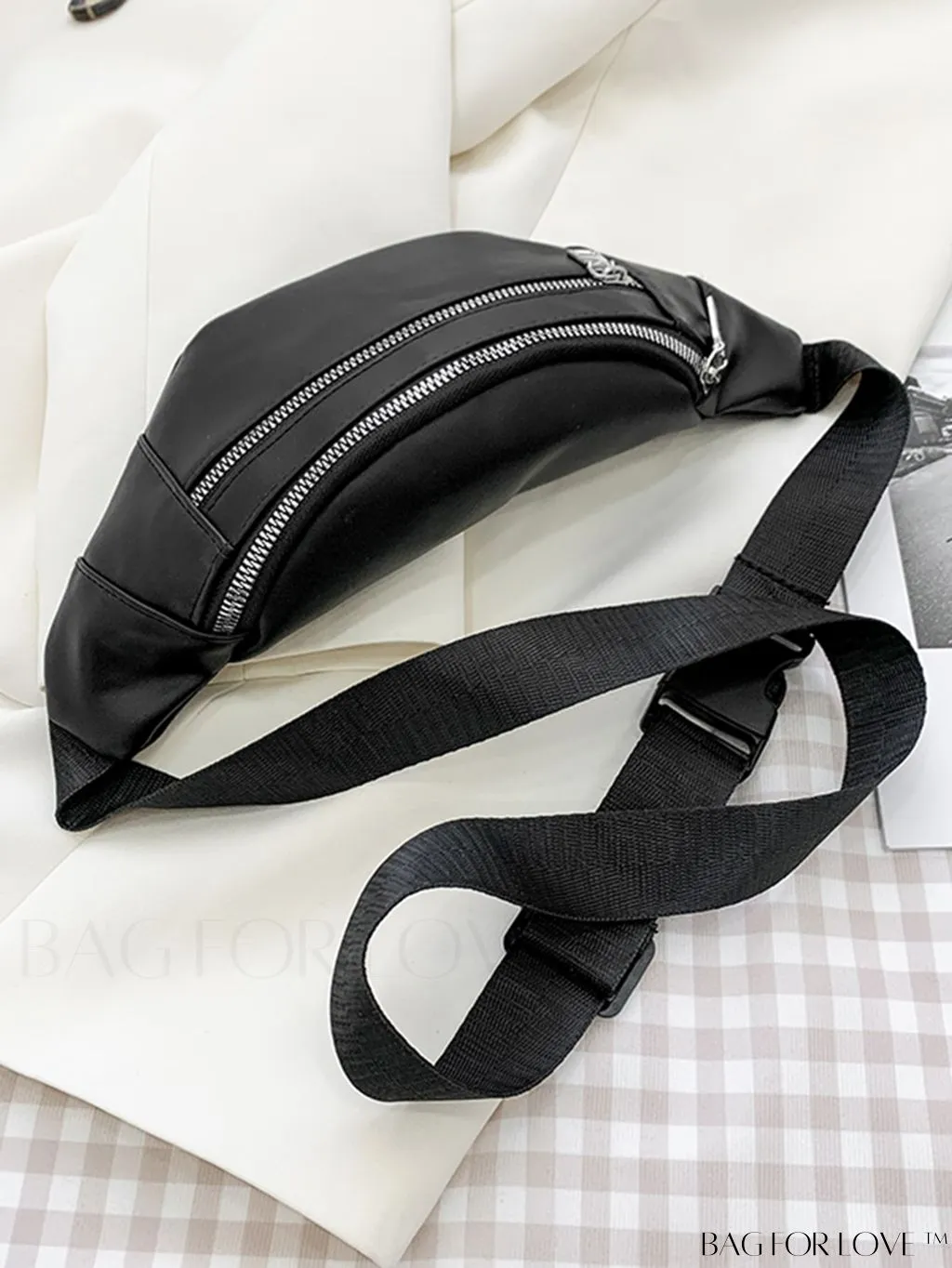 BagForLove - Sleek Zippered Waist Bag