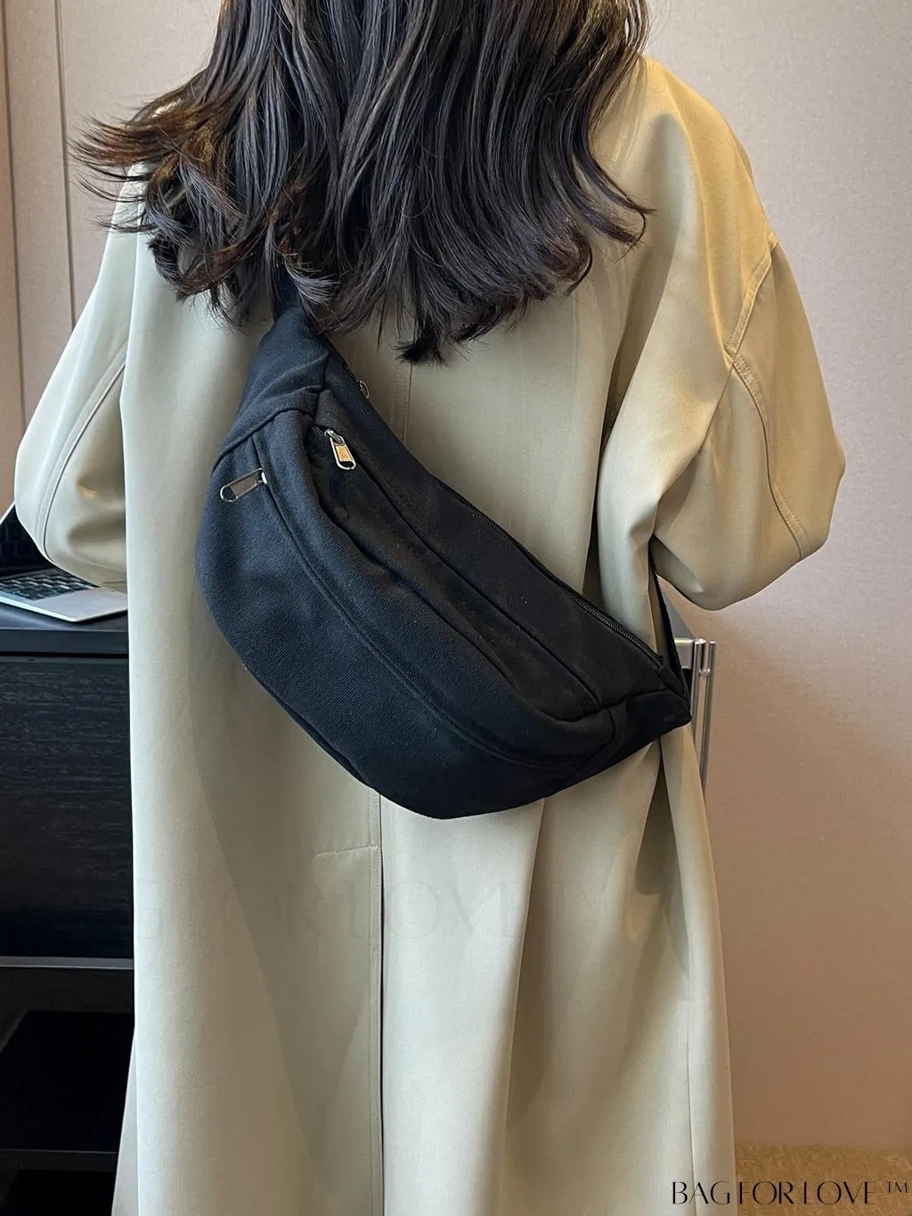 BagForLove - Unisex Medium Black Waist Bag with Minimalist Design and Zipper
