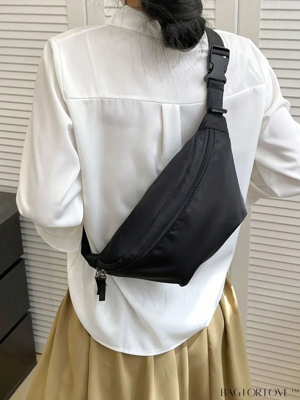 BagForLove - White Minimalist Polyester Fanny Pack with Adjustable Zipper Strap