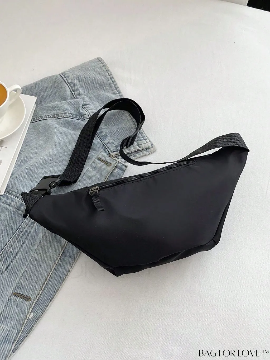 BagForLove - White Minimalist Polyester Fanny Pack with Adjustable Zipper Strap