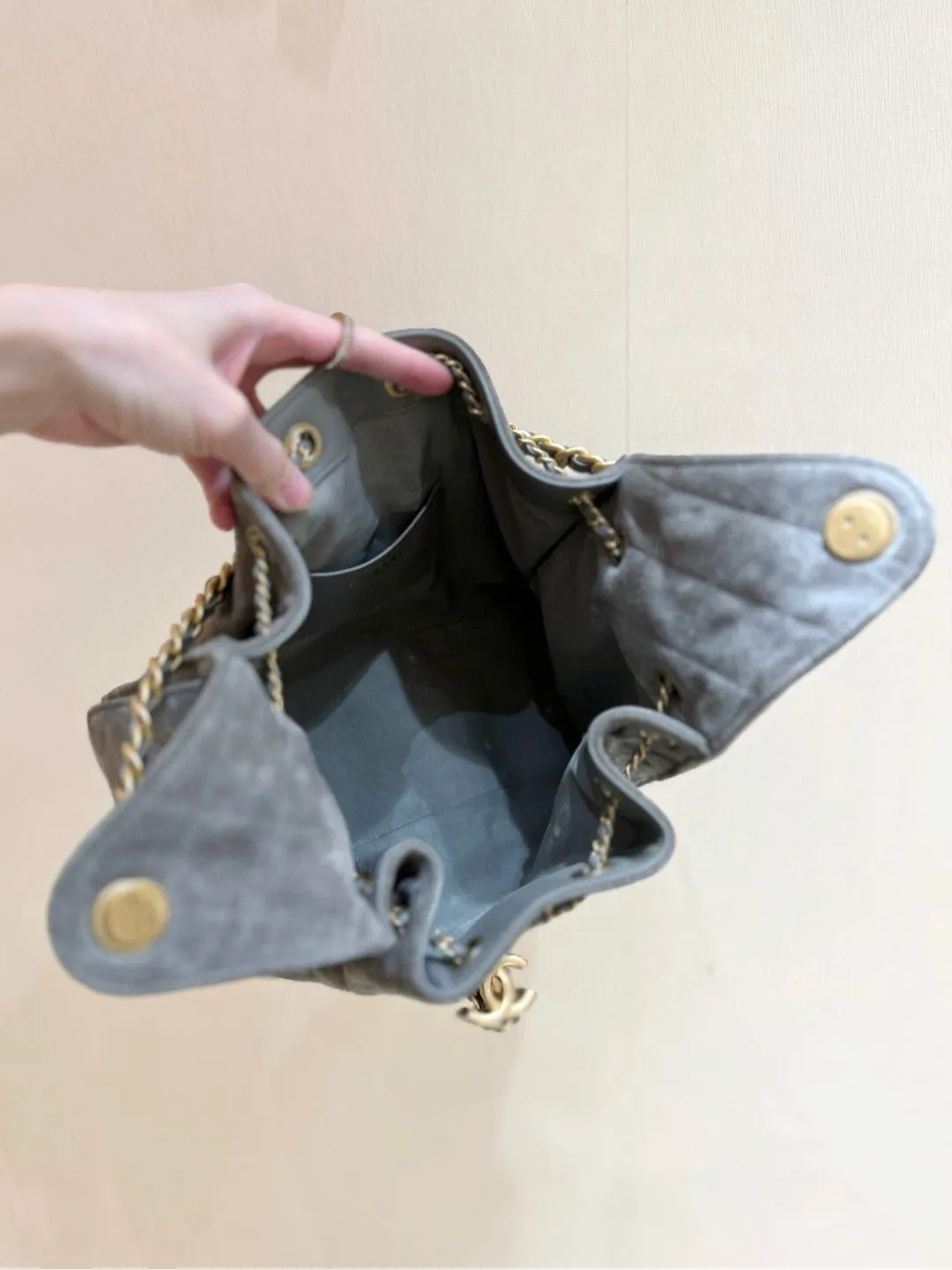 CC 25C Hobo Bag 30cm Grey Suede