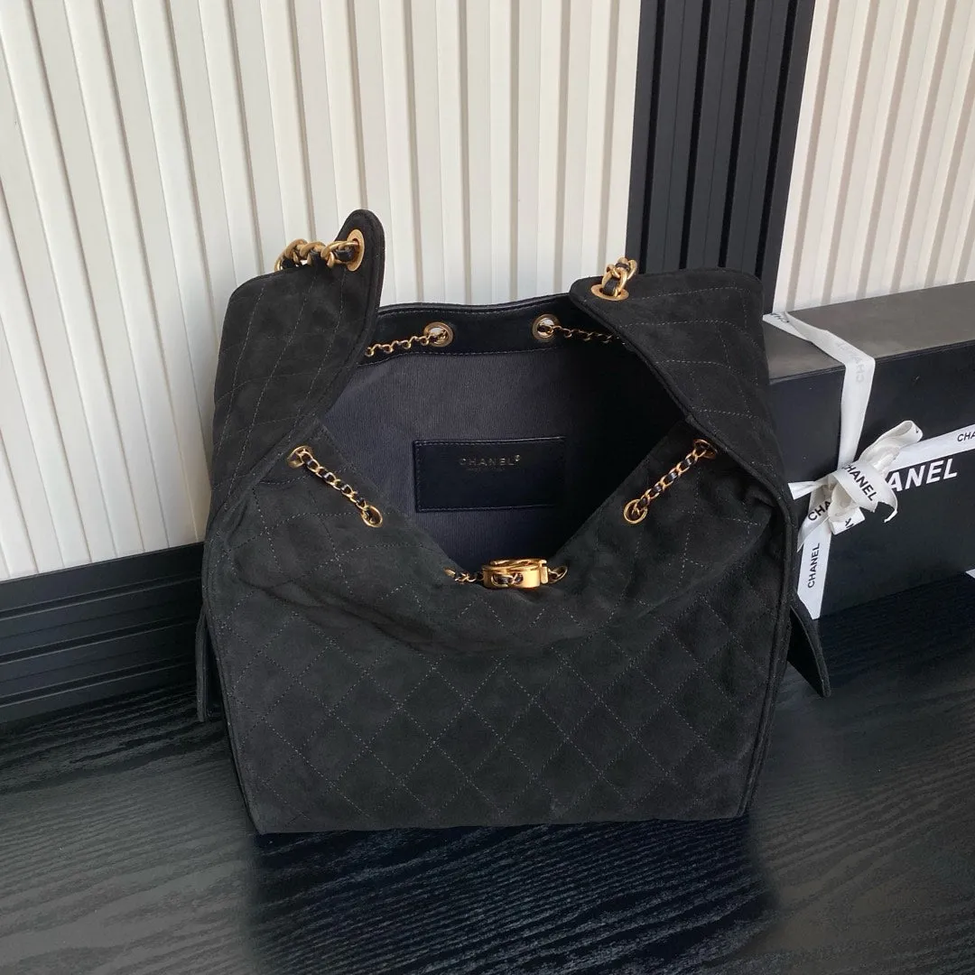 CC 25C Hobo Bag 40cm Black Suede