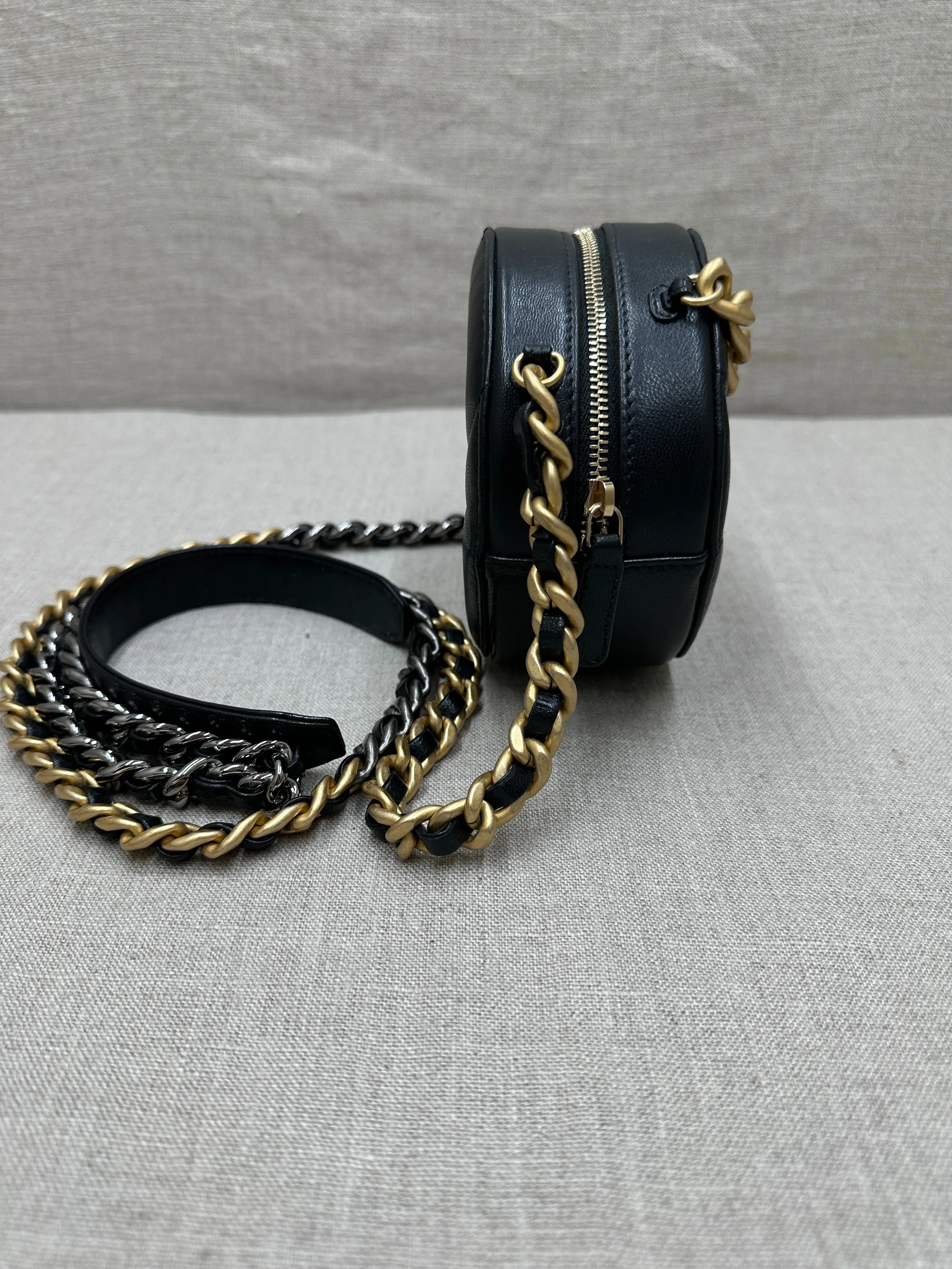 Chanel 19 Round clutch on chain