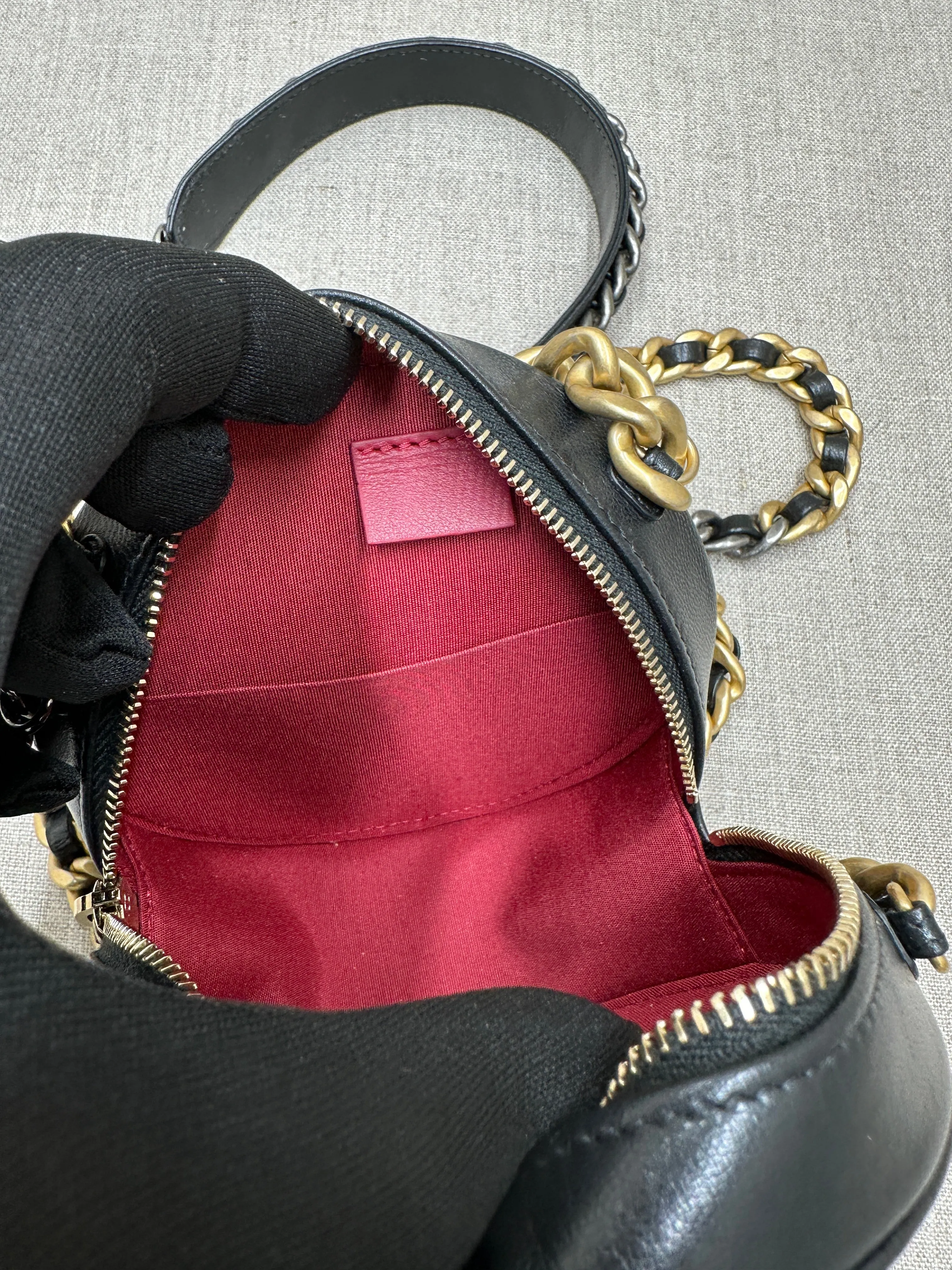 Chanel 19 Round clutch on chain