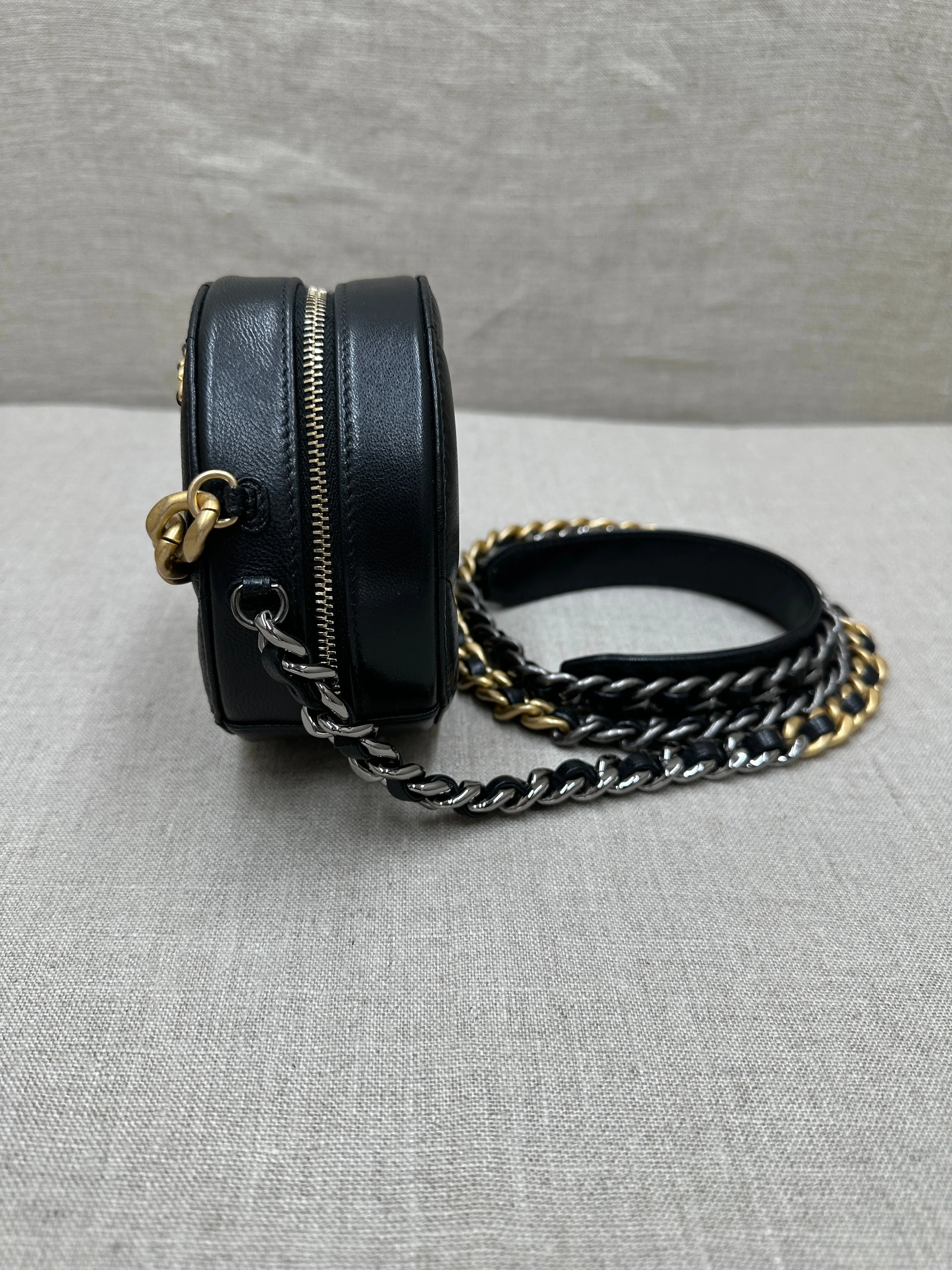 Chanel 19 Round clutch on chain
