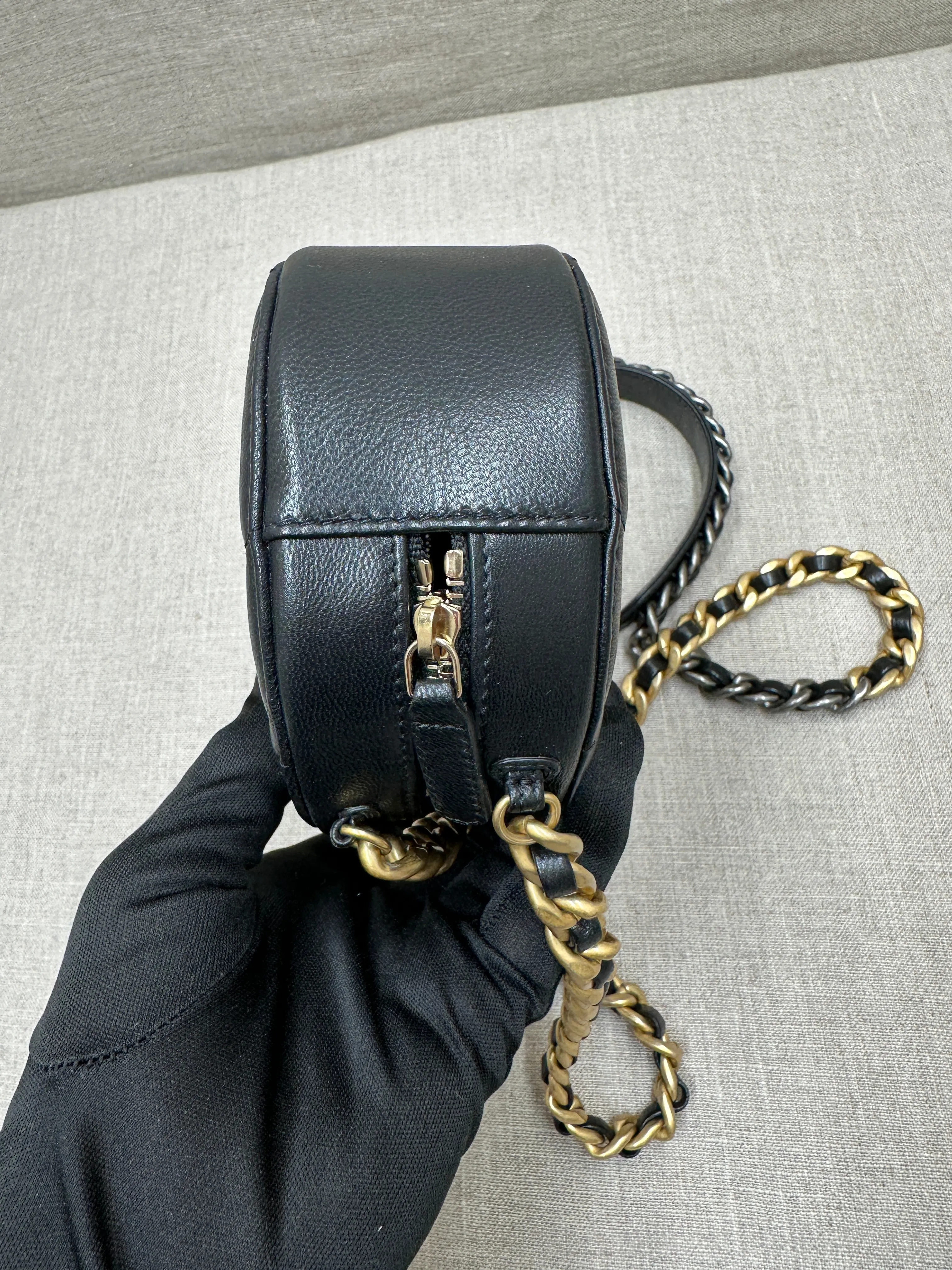 Chanel 19 Round clutch on chain