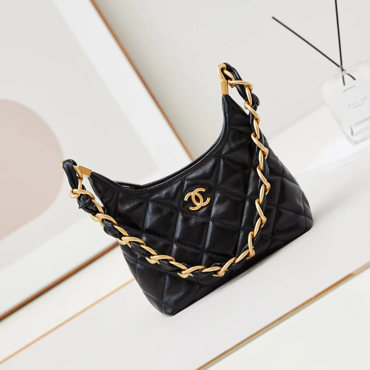 CHANEL black bag Customer satisfaction Long-lasting 24a gold 23cm hardware hobo calfskin