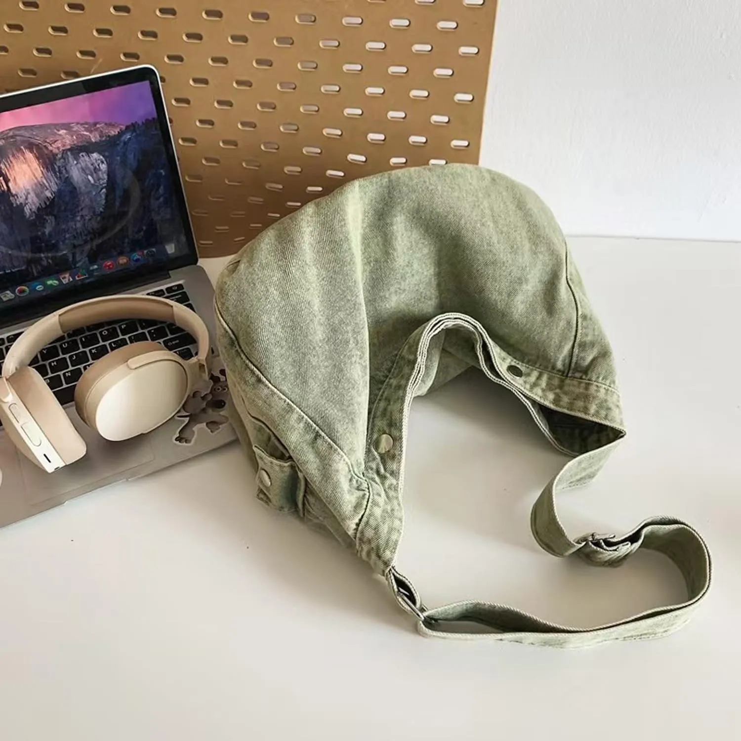 Denim Canvas Messenger Bag Large Crossbody Bag with Multiple Pockets Casual Shoulder Aesthetic Tote Bag for Women and Men