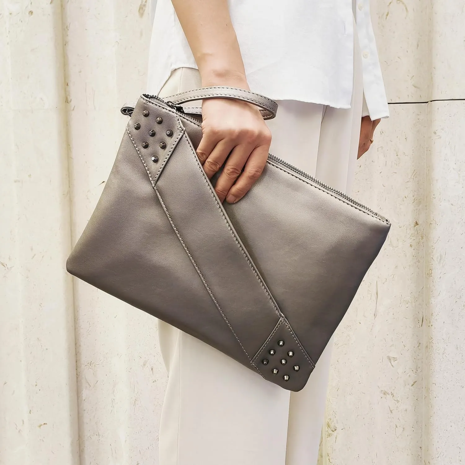 Fashion Women Clutches Rivet PU Leather Crossbody Bag Envelope Clutch Purse with Hand Strap