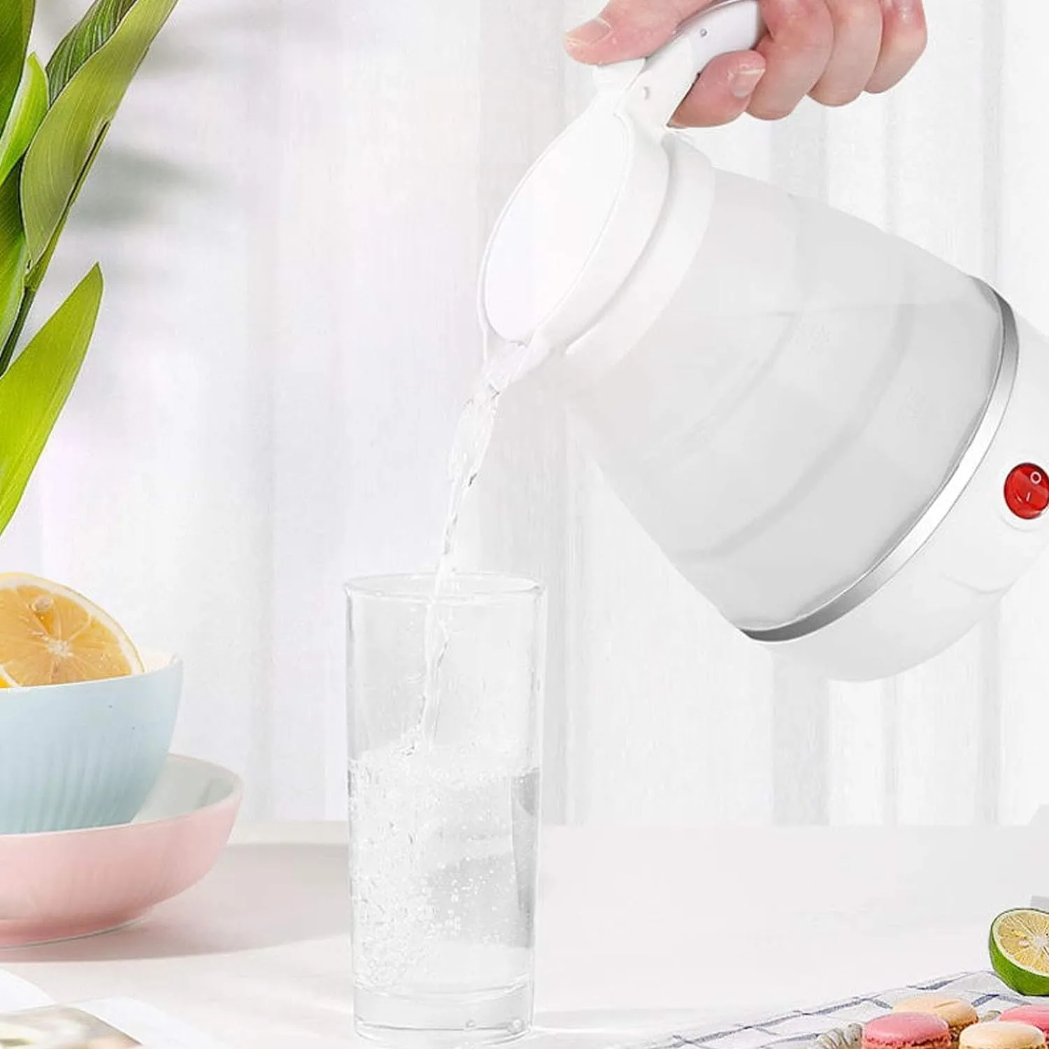 Foldable Electric Kettle, Upgraded Food Grade Silicone,400W 600ML Flash Heat Small Portable Travel Electric Kettle,110V US Plug (White)