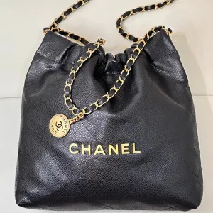 Full assortment 22 Don't wait 35cm Black Grained Hardware Bag CHANEL Calfskin Hobo Gold