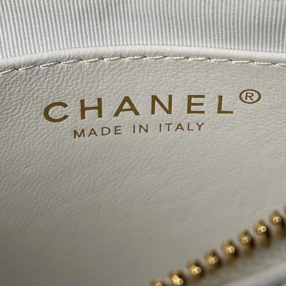 Group discount white CHANEL Highly praised hardware hobo bag 20cm lambskin gold 24p