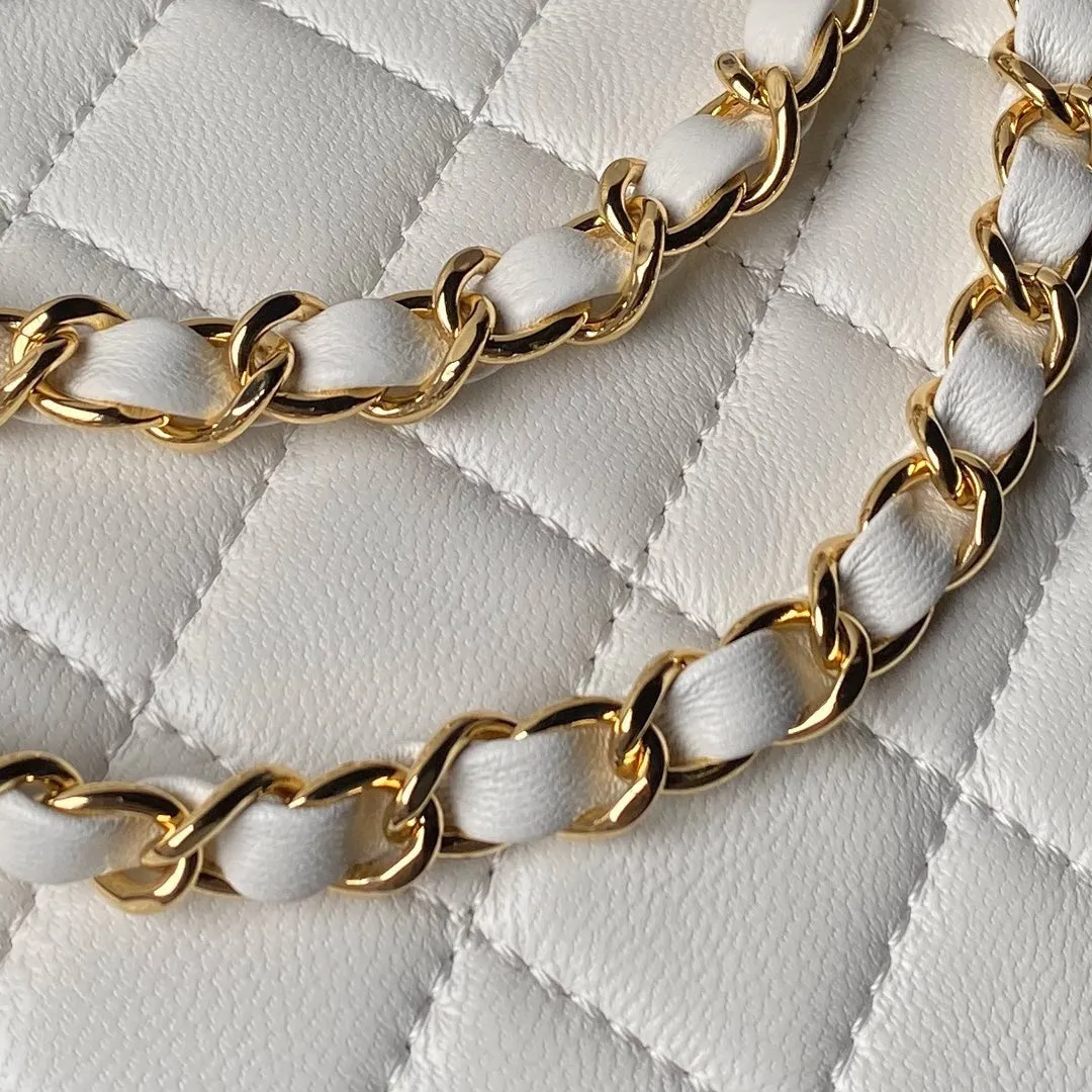 Group discount white CHANEL Highly praised hardware hobo bag 20cm lambskin gold 24p