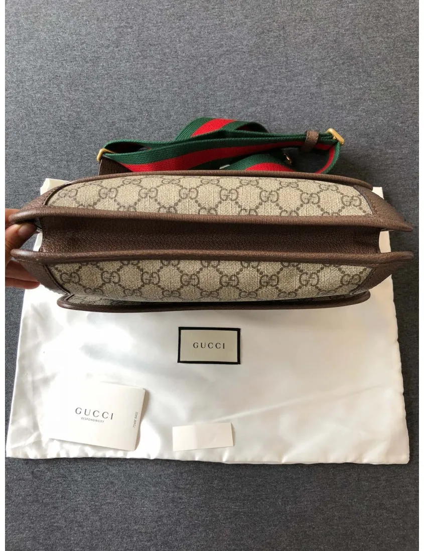Gucci GG Supreme canvas small messenger bag
