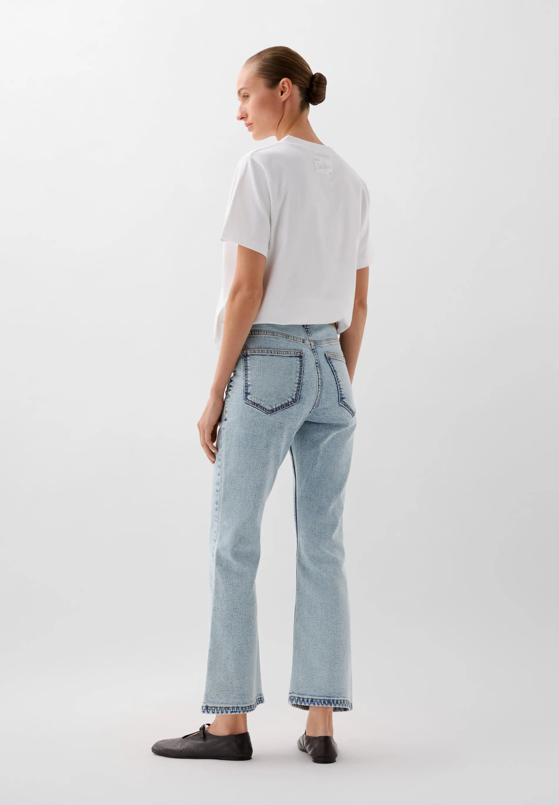 HIGH WAIST JEANS