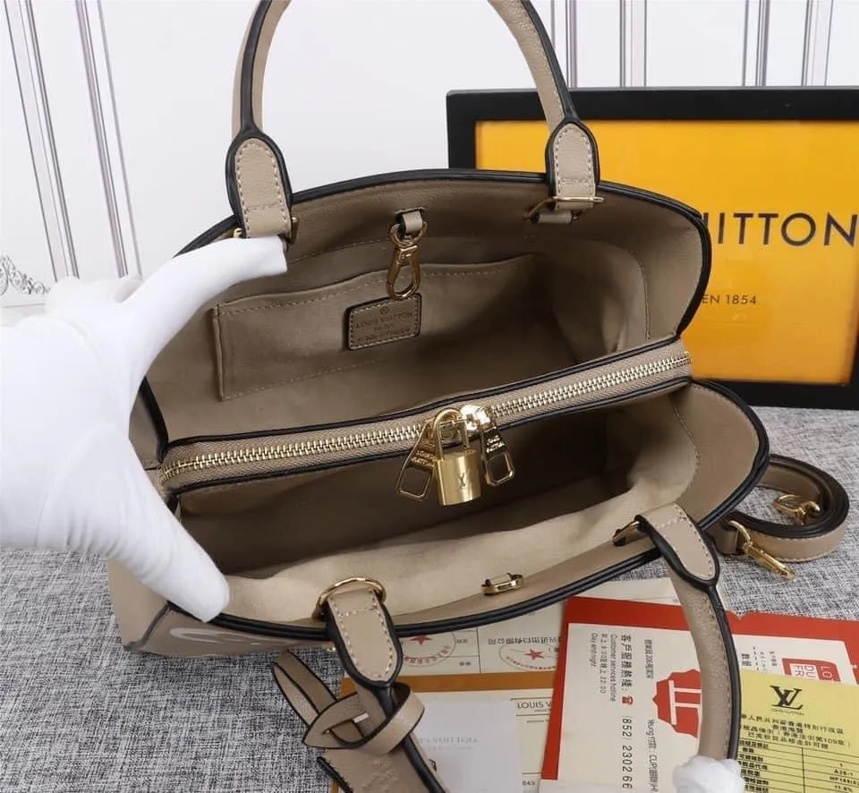 Louis Vuitton Montaigne BB Bag