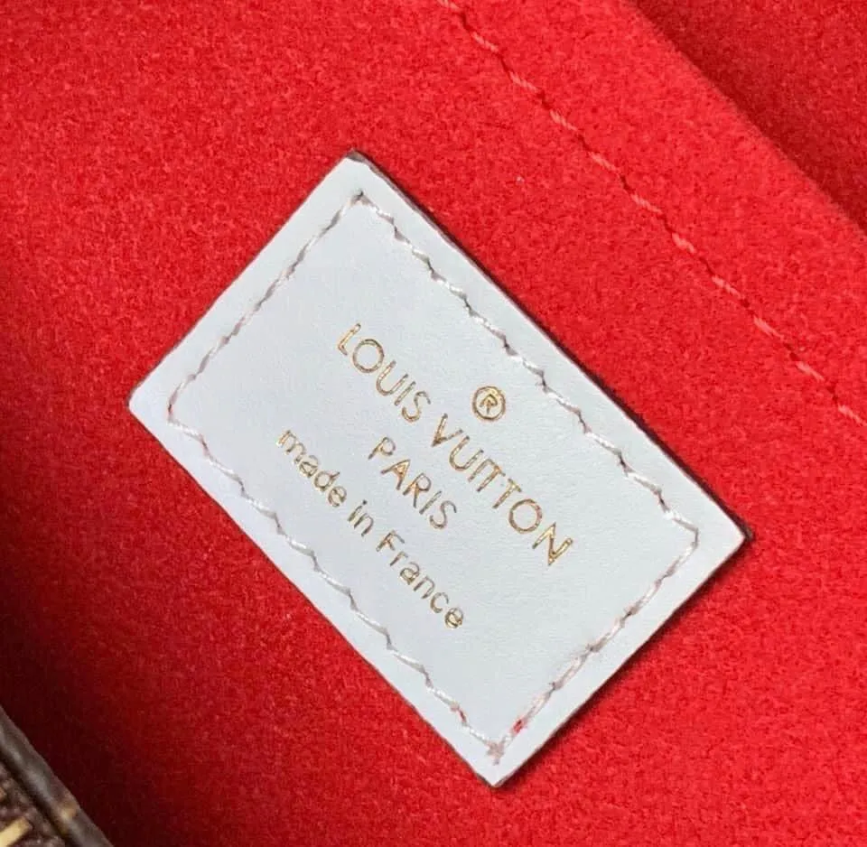 Louis Vuitton Montaigne BB Bag