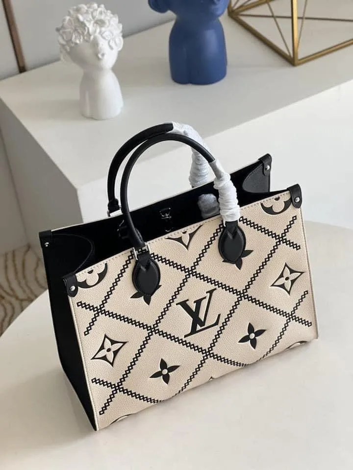 Louis Vuitton OnTheGo MM Bag