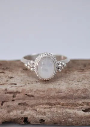 Mae Ring // Moonstone