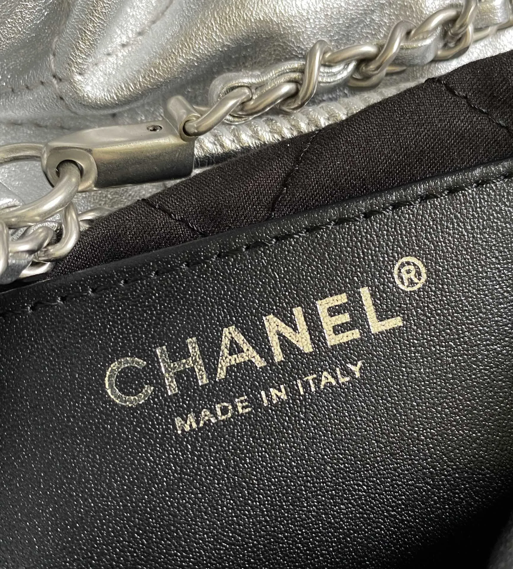 MINI SILVER 20CM Limited edition LAMBSKIN CHANEL HOBO Budget-friendly