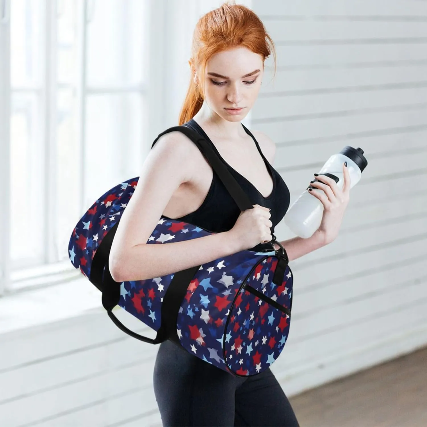 MNSRUU Sports Duffel Bags, Red Blue Star Athletic Gym Bag Overnight Workout Travel Tote Luggage for Men Women Yoga