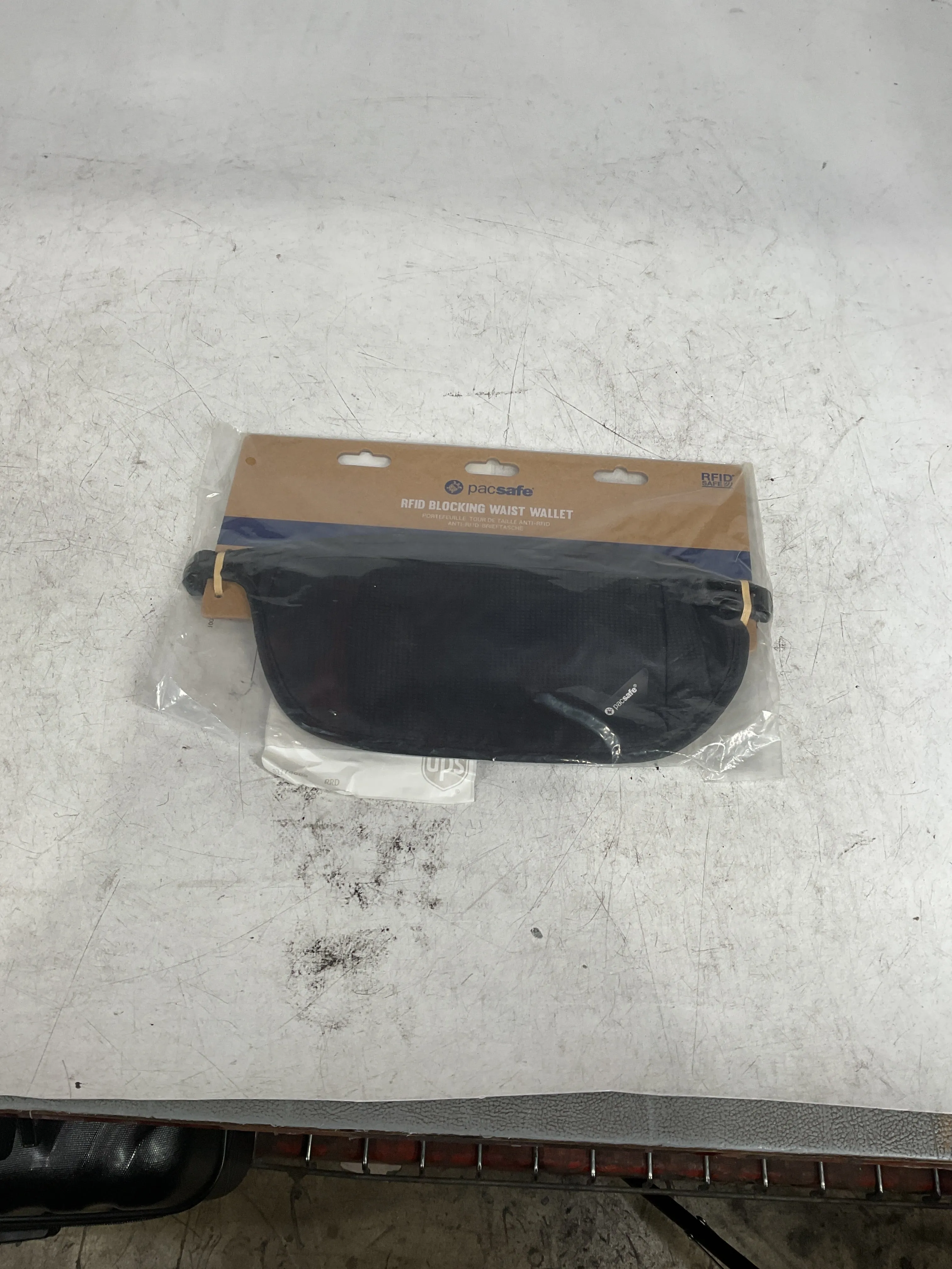 Pacsafe Coversafe V100 RFID Blocking Waist Wallet U1