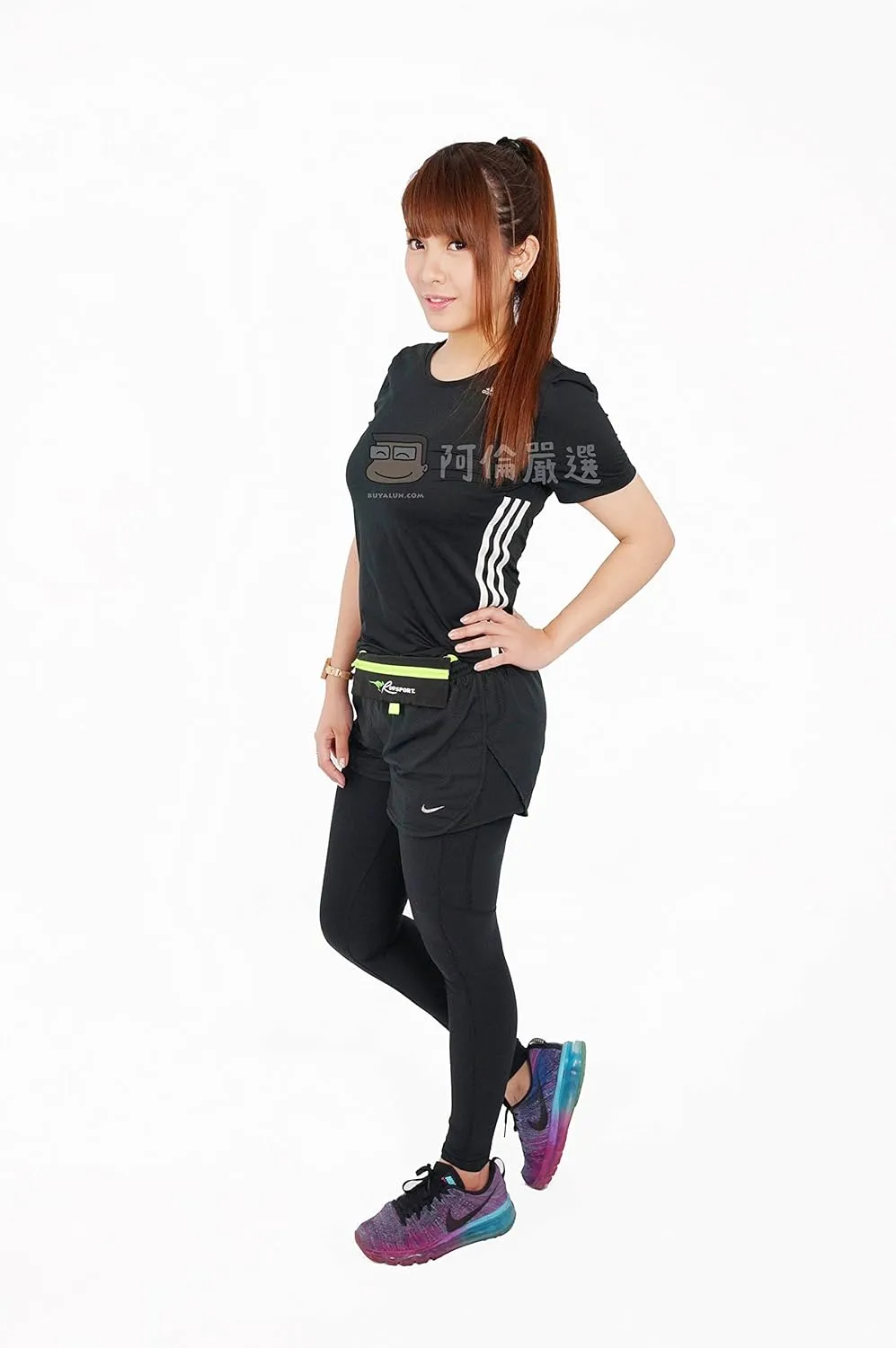Running Pouch - Securely Carry Essentials While Running - Magnetic Closure for Convenience
