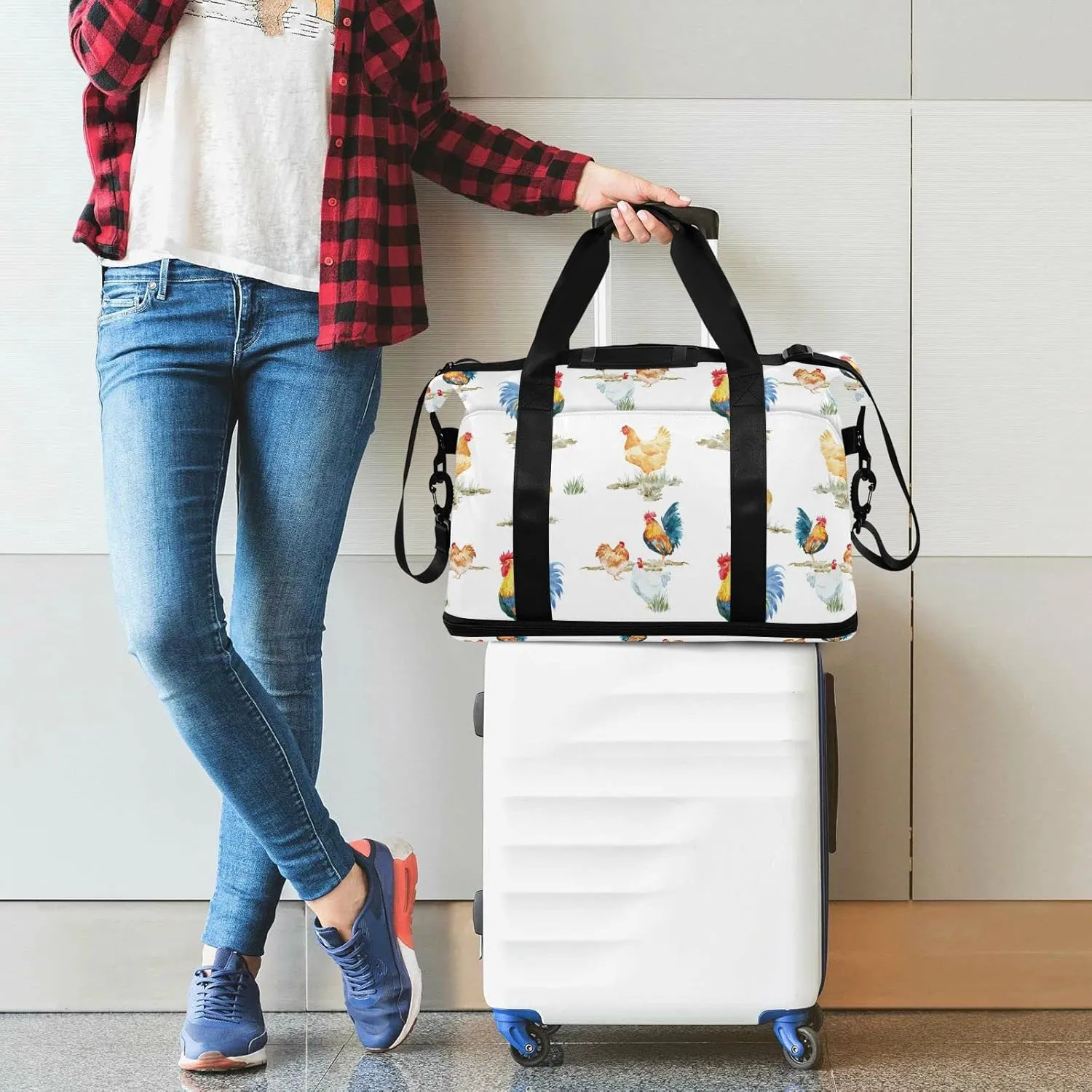 Seamless Watercolor Chickens Roosters Farm Birds on White Gym Duffel Bag, Polyester Travel Weekender Luggage Handbag with Waterproof Pocket for Wet Items, Unisex Foldable Tote for Sports