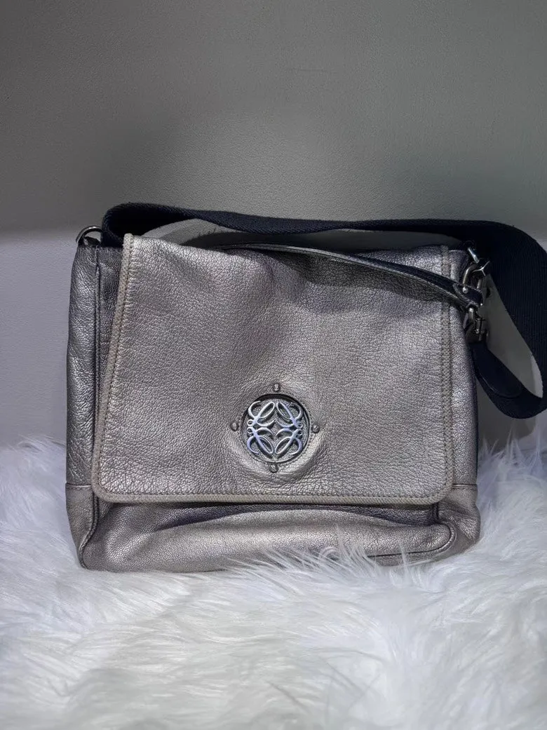 Shoulder Messenger Metallic LOEWE Bag Bag Percentage-off Elegant Pre-loved