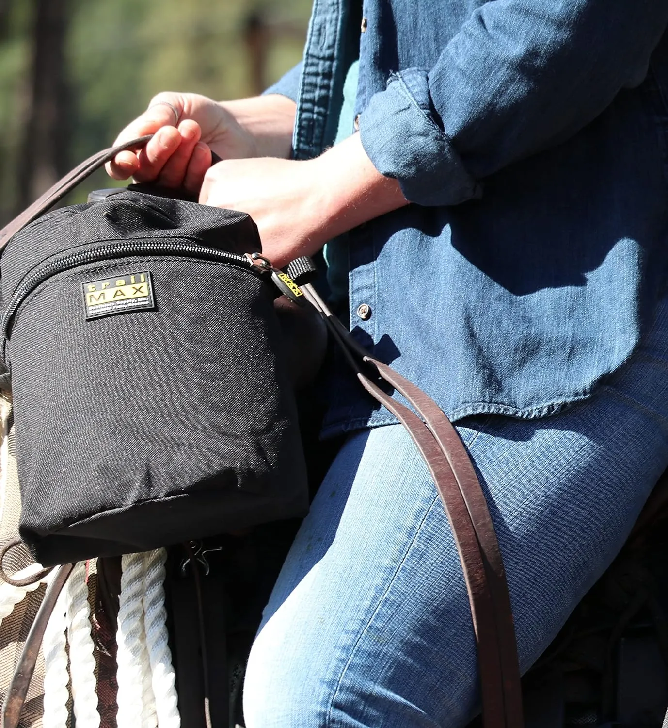 TrailMax Medium Horse Pommel Bags for Your Western Saddle; Insulated Saddle Bags for Horses; Camera or Cellphone Saddle Bag; Secured W/Straps Around Pommel of Western or Endurance Saddles